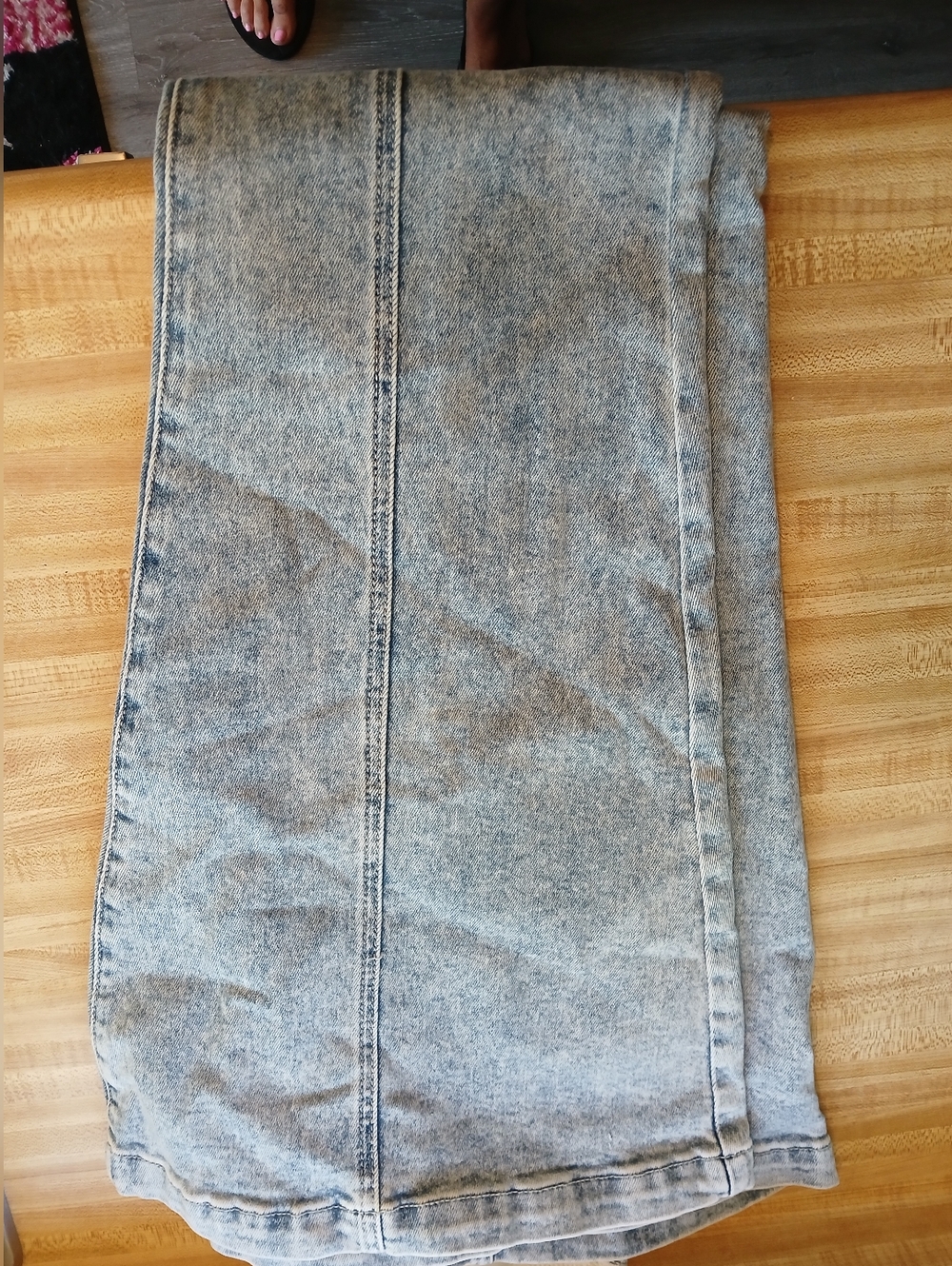 Womens NWT Medium/Dark Washed Denim Flare Jeans Size 13/31 - Picture 4 of 6